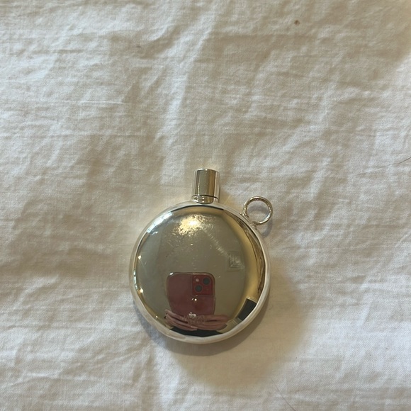 Hermes perfume bottle & cord - Picture 5 of 11
